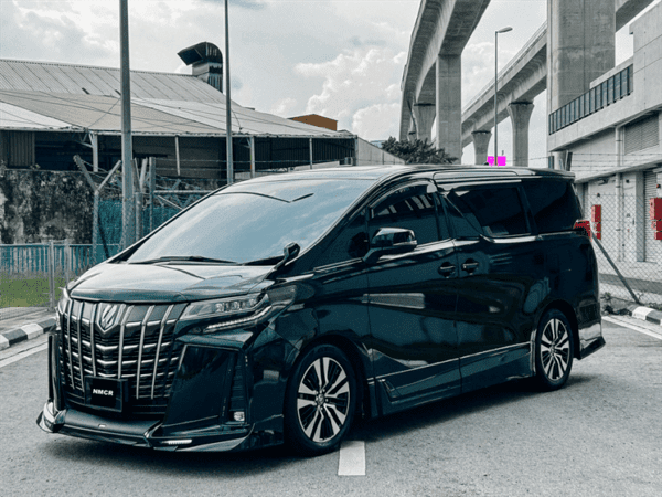 Rent a Toyota Alphard SC Black in KL Malaysia - Image 6