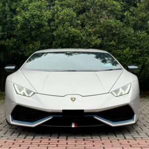 Rent a Lamborghini Huracan