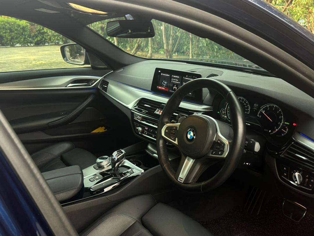 Rent a BMW 530i-NM Luxury Car Rental Service in Kuala Lumpur Exotic Car Rental Malaysia Luxury Car Rental Malaysia (6)