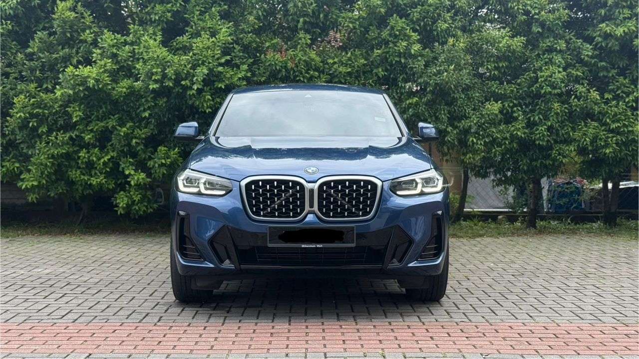 Rent a BMW X4-NM Luxury Car Rental Service in Kuala Lumpur Exotic Car Rental Malaysia Luxury Car Rental Malaysia KL