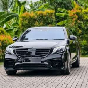 Rent a Mercedes S400